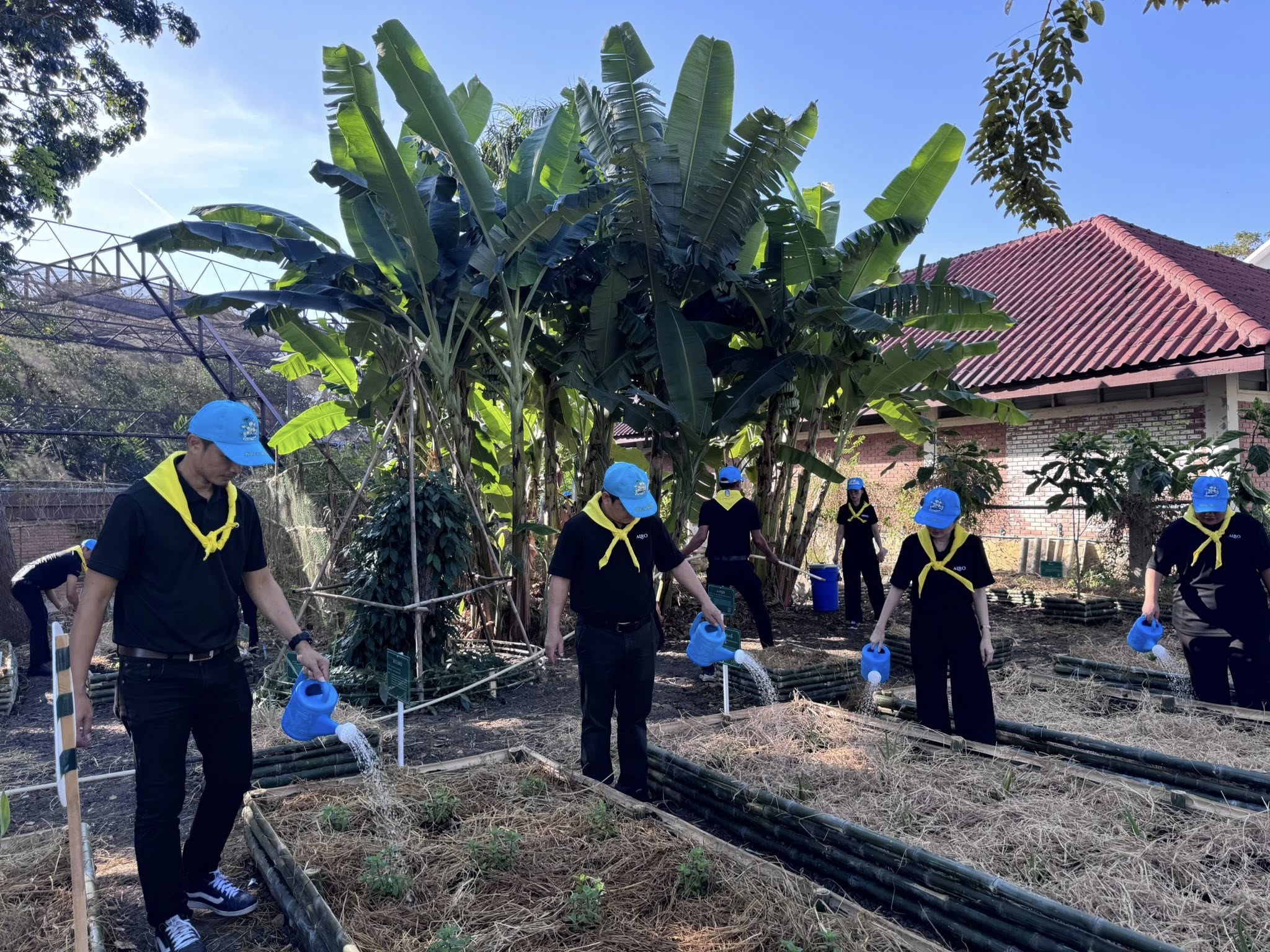 title - ส.ป.ก.อ่างทอง เข้าร่วมโครงการจิตอาสาพัฒนา กระทรวงเกษตรและสหกรณ์ “เราทำความดี ด้วยหัวใจ” เนื่องในโอกาสวันคล้ายวันพระบรมราชสมภพ พระบาทสมเด็จพระบรมชนกาธิเบศร มหาภูมิพลอดุลยเดชมหาราช บรมนาถบพิตร วันชาติ และวันพ่อแห่งชาติ 5 ธันวาคม 2568